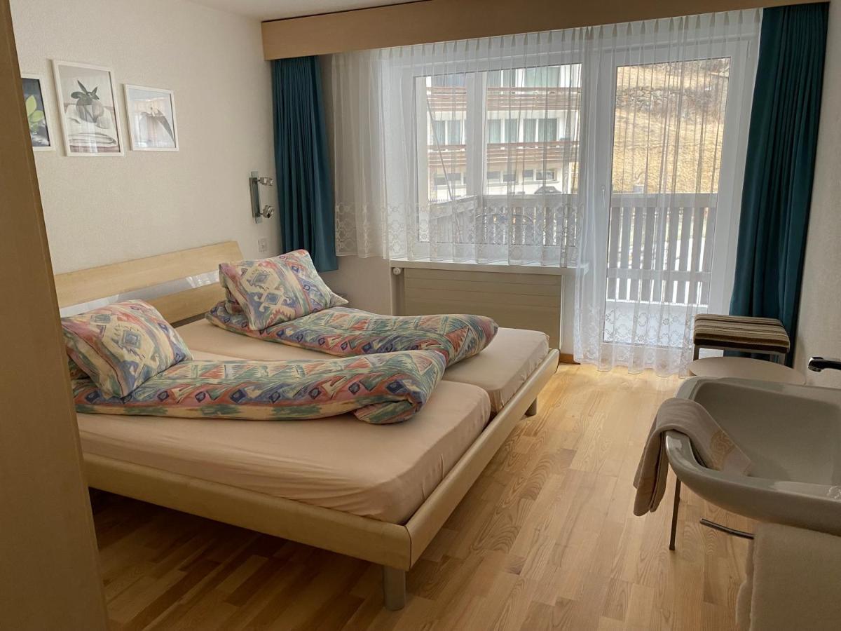 סאס-אלמאגל Hotel Kristall מראה חיצוני תמונה